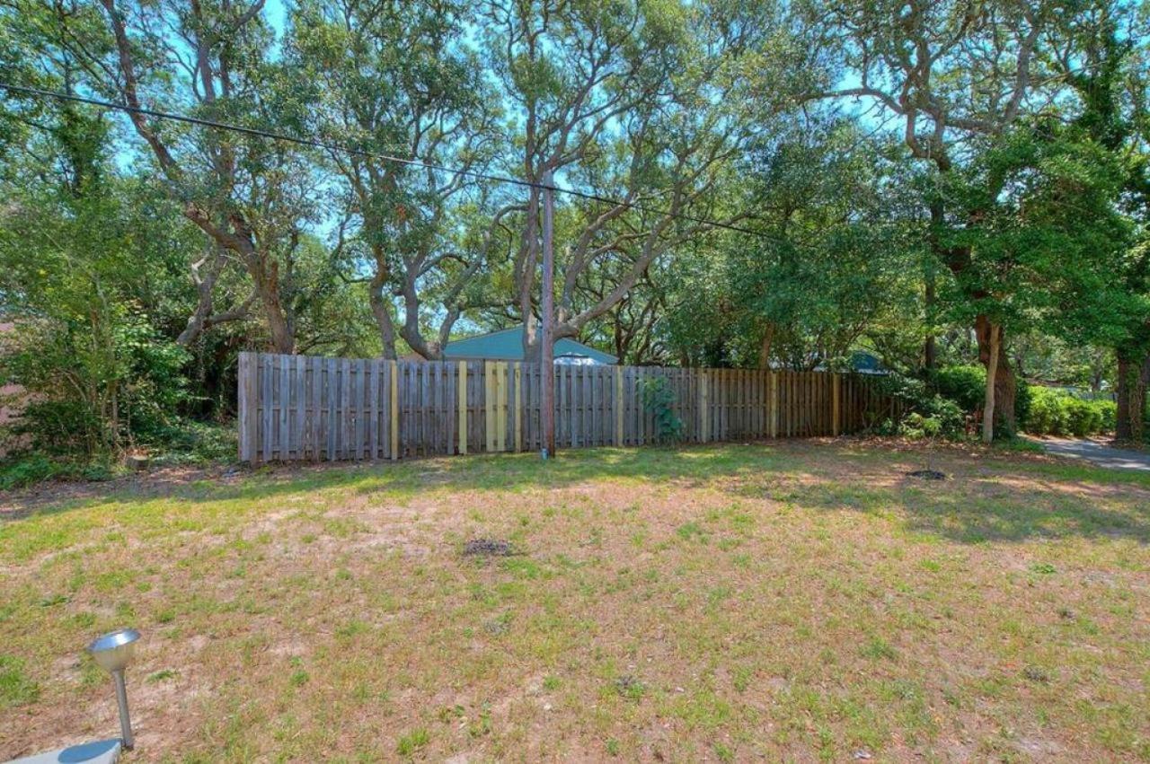 Villa Shrimp On The Barbee Oak Island Exterior foto