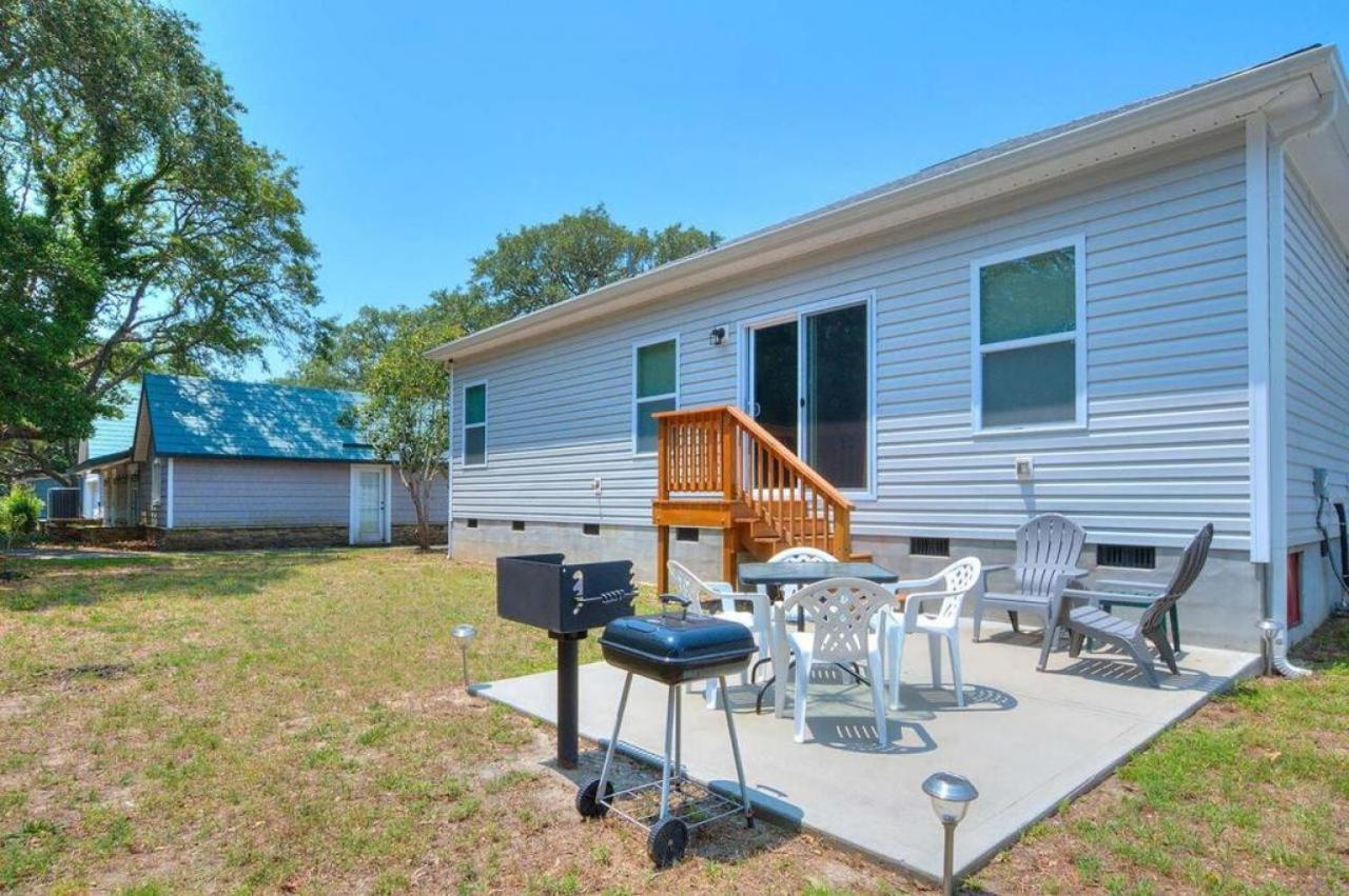 Villa Shrimp On The Barbee Oak Island Exterior foto